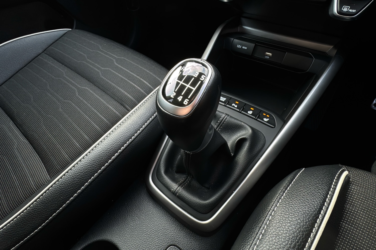 Used Kia Stonic 2024 for sale - 77311277: Photo 13