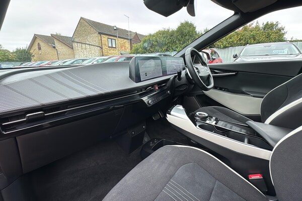 Used Kia EV6 2023 for sale - 76155970: Photo 11
