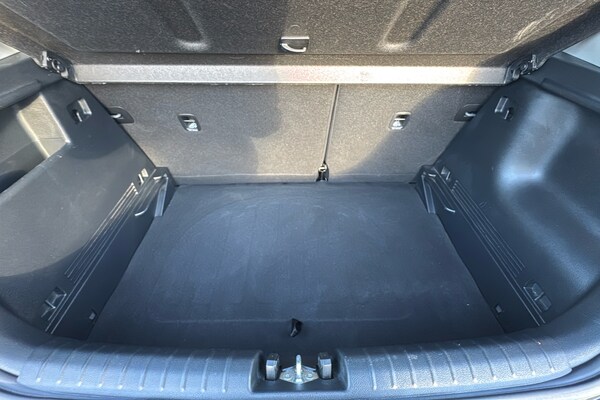 Used Kia Stonic 2023 for sale - 76177314: Photo 19