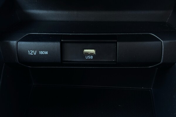 Used Kia Stonic 2023 for sale - 76177314: Photo 22