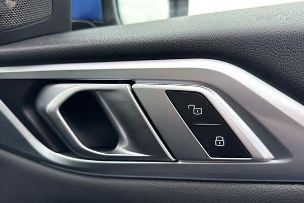 Used BMW i4 2024 for sale - 75593515: Photo 38