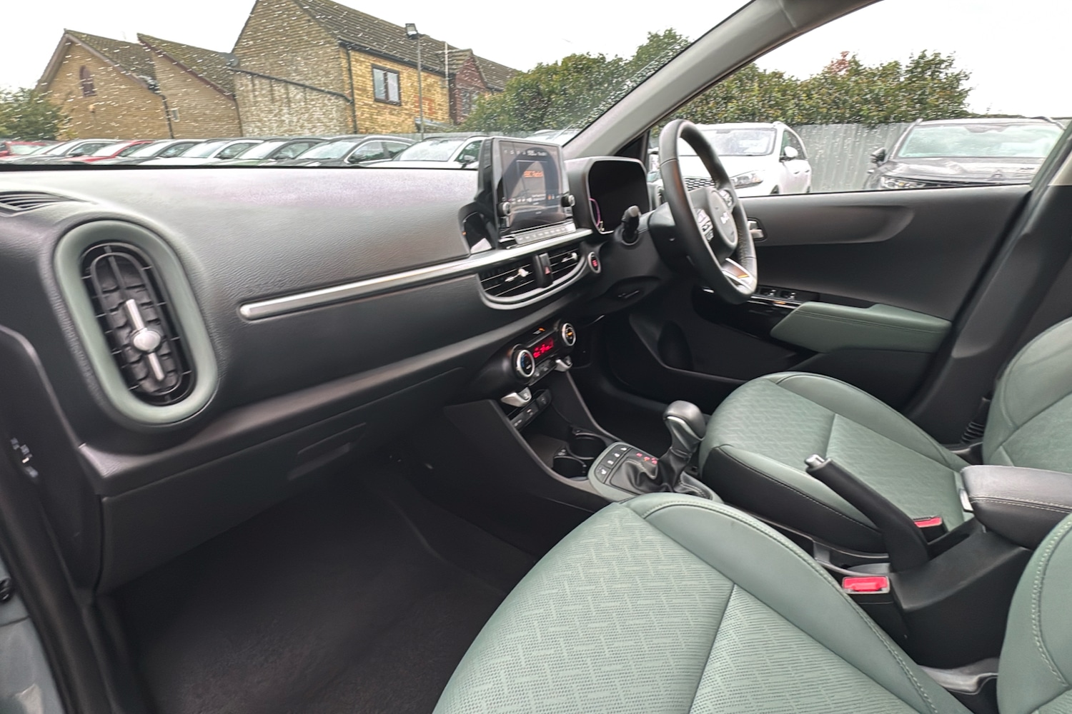 Used Kia Picanto 2024 for sale - 76476245: Photo 11