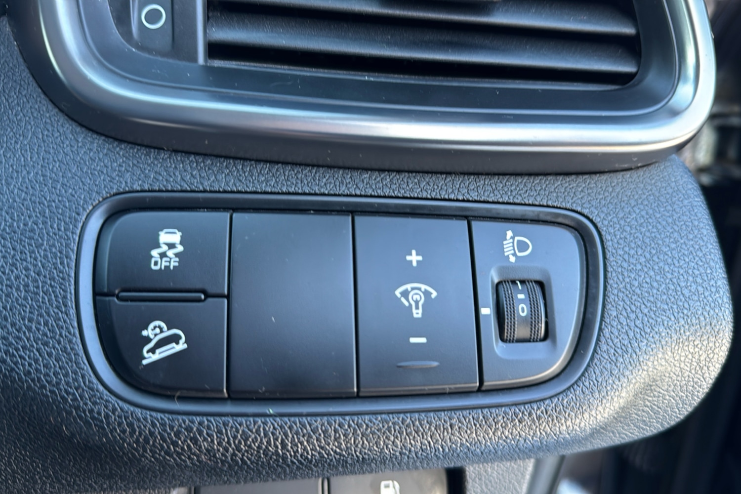 Used Kia Sorento 2018 for sale - 77093667: Photo 30