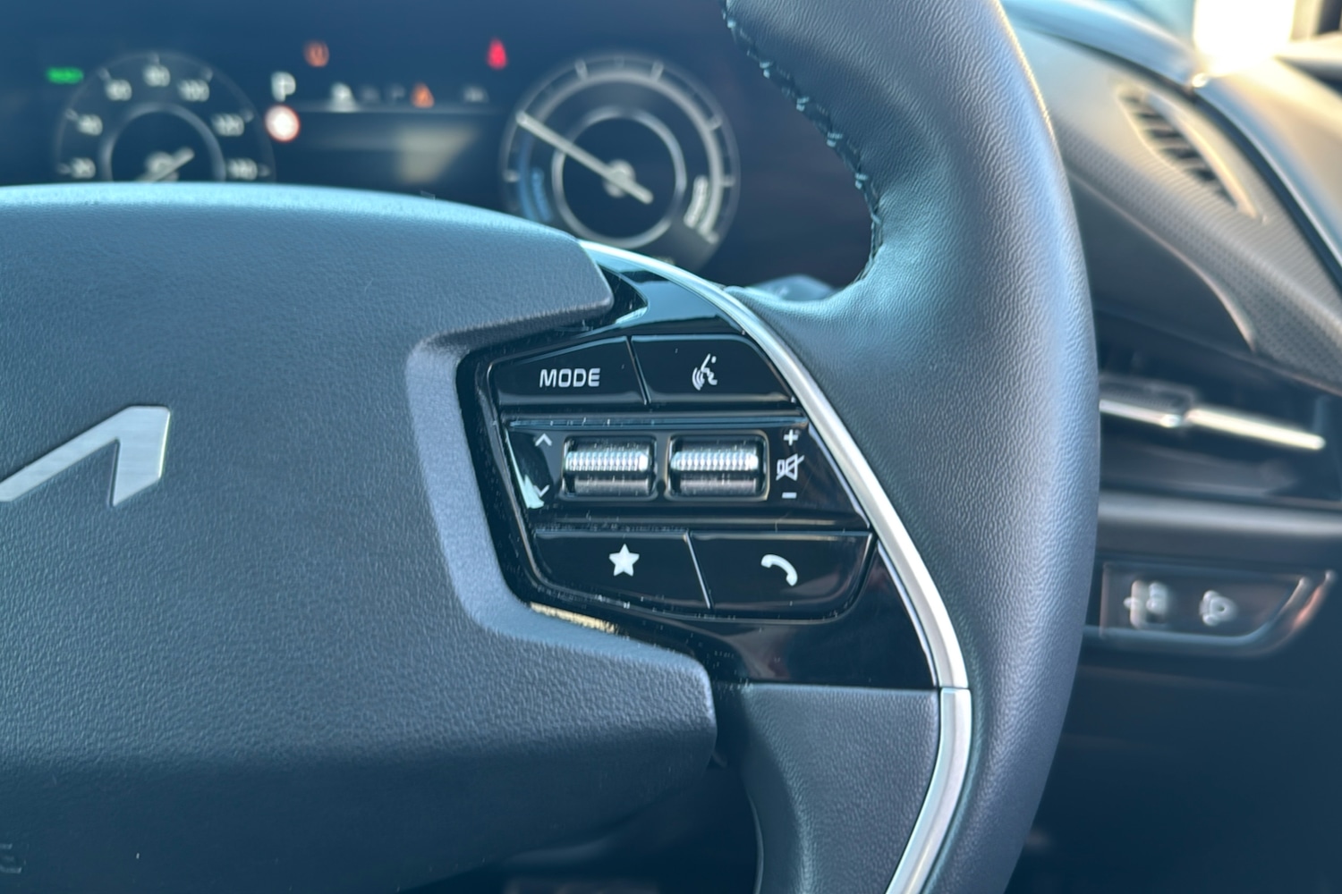 Used Kia Niro 2023 for sale - 77980775: Photo 18