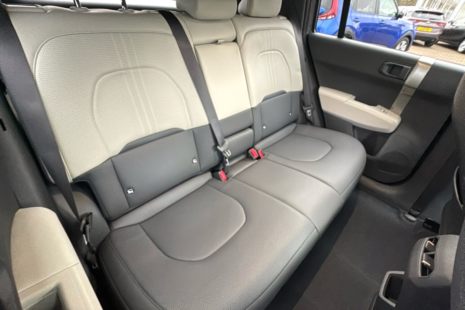 Used Kia EV3 2025 for sale - 76524069: Photo 12