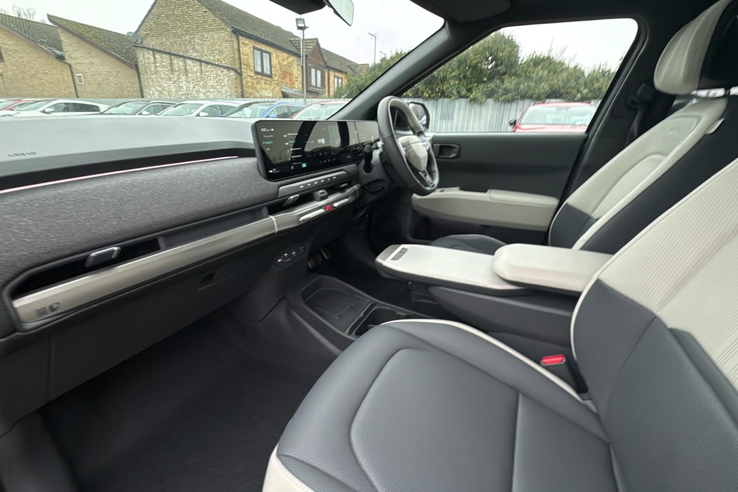 Used Kia EV3 2025 for sale - 77996369: Photo 11