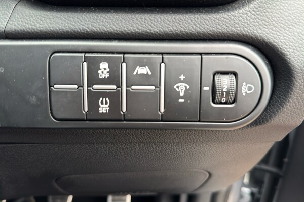Used Kia XCeed 2023 for sale - 76177308: Photo 36