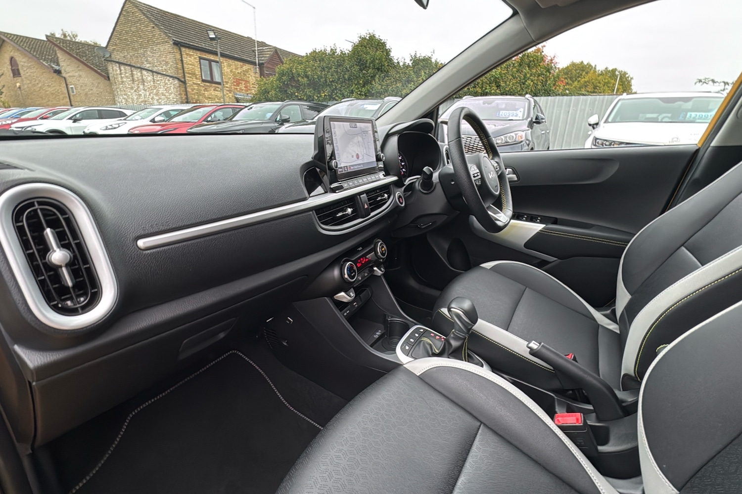 Used Kia Picanto 2023 for sale - 76624824: Photo 11