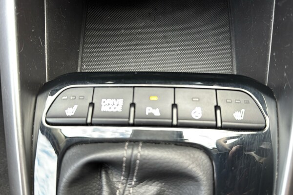 Used Kia Stonic 2025 for sale - 76034436: Photo 29