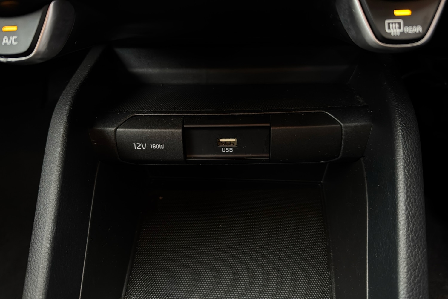 Used Kia Stonic 2022 for sale - 77135237: Photo 22