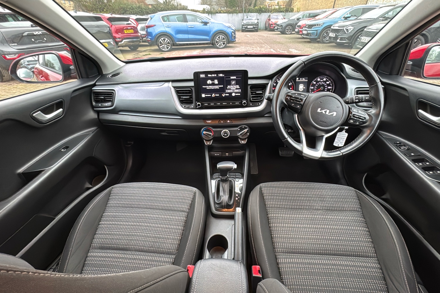 Used Kia Stonic 2022 for sale - 77135237: Photo 9