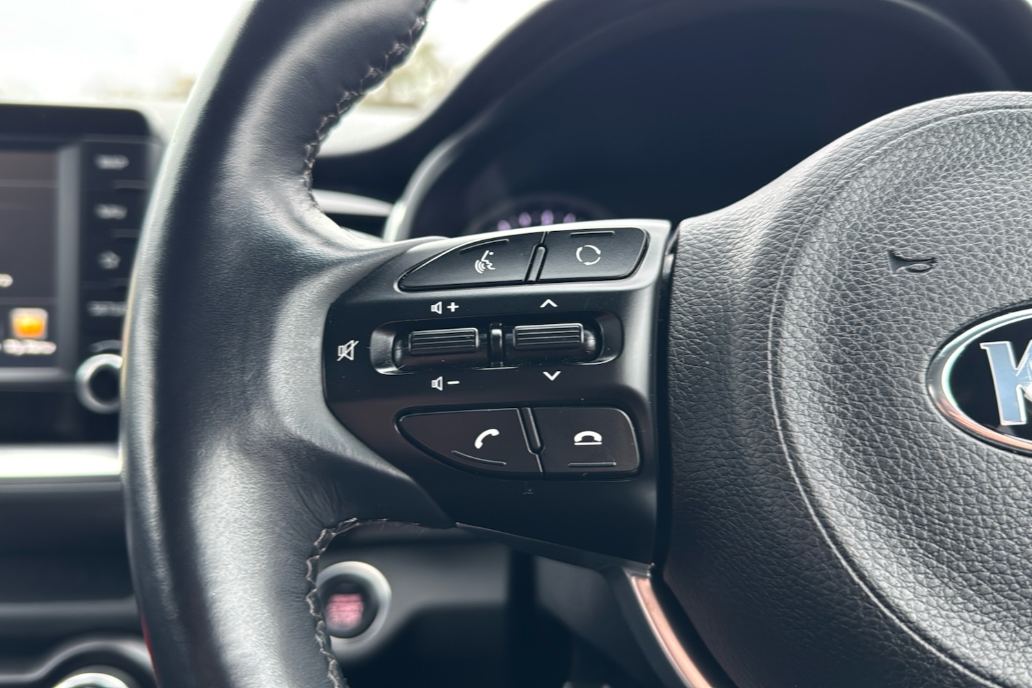 Used Kia Stonic 2020 for sale - 76553360: Photo 17