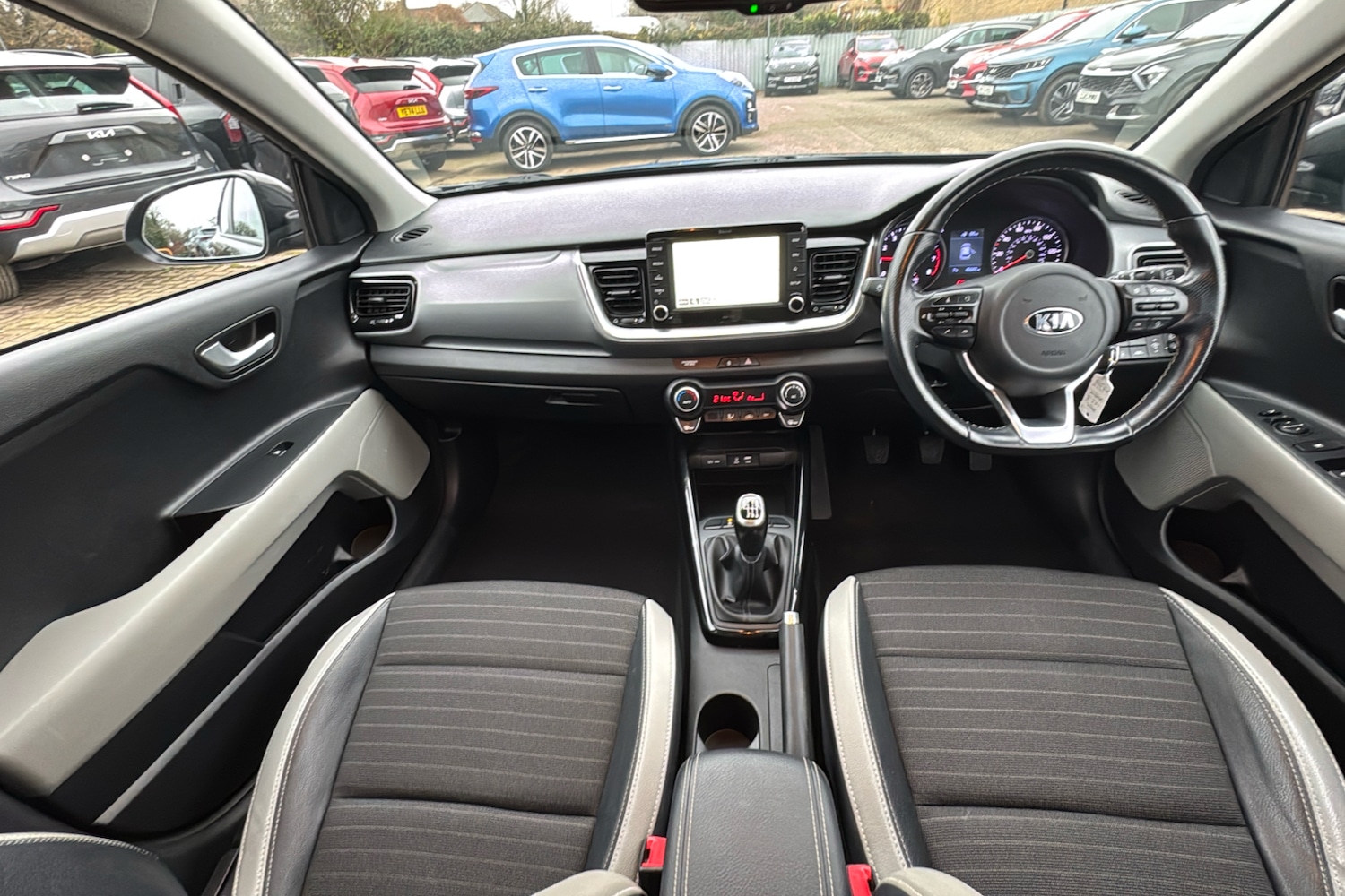 Used Kia Stonic 2019 for sale - 77069734: Photo 9