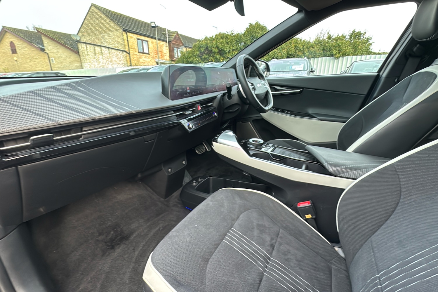 Used Kia EV6 2022 for sale - 77136795: Photo 11