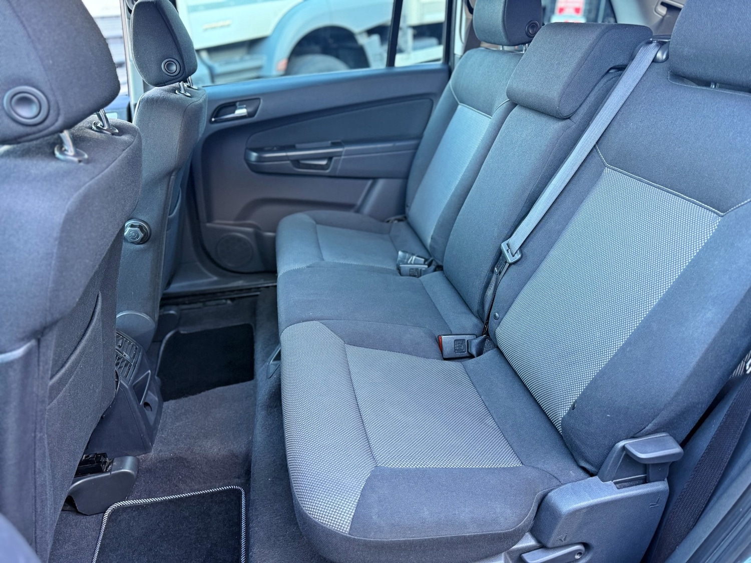 Used Vauxhall Zafira 2012 for sale - 76670932: Photo 21