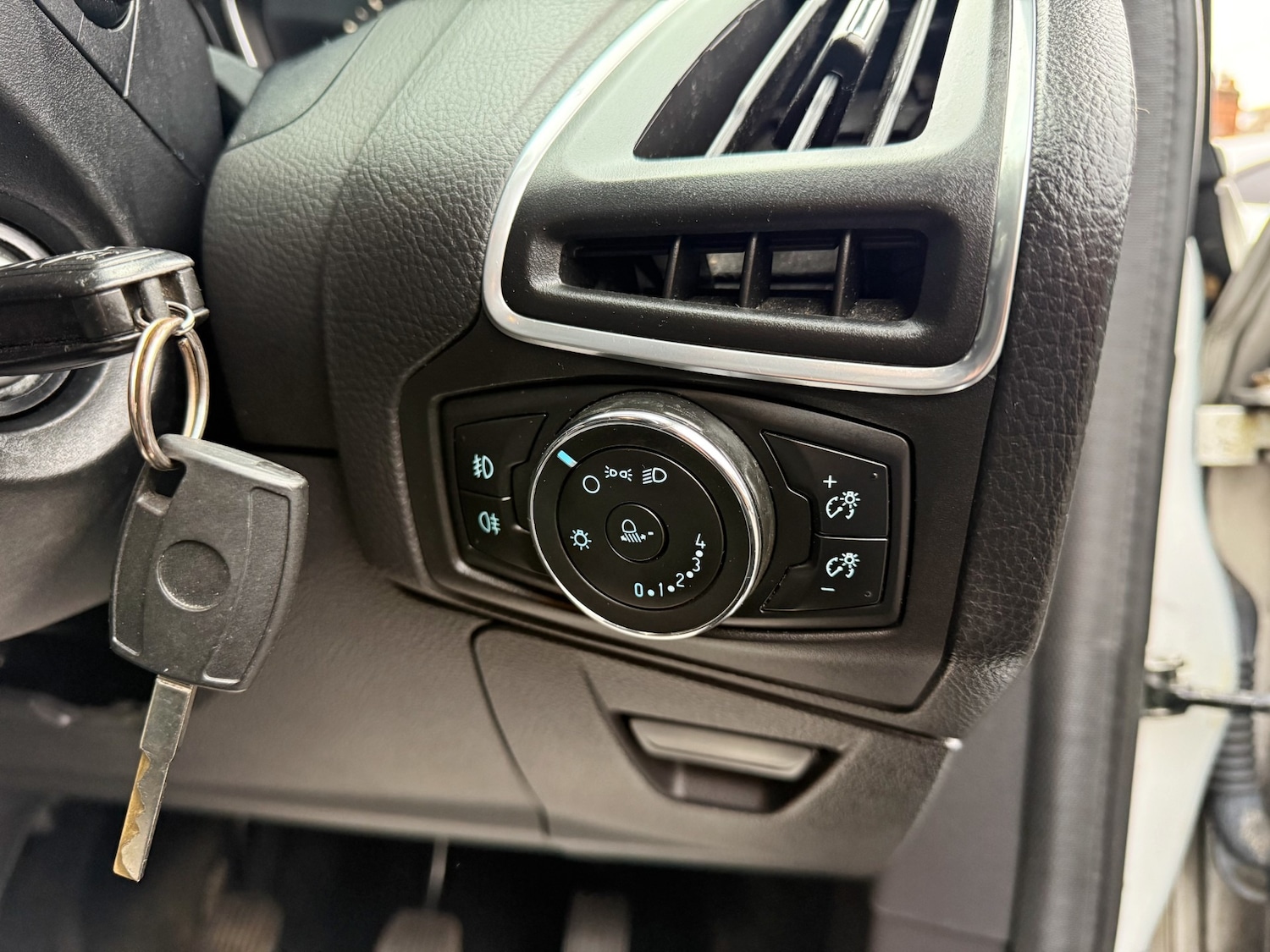 Used Ford Focus 2013 for sale - 76466604: Photo 15