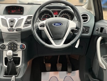 Used Ford Fiesta 2009 for sale - 76239242: Photo