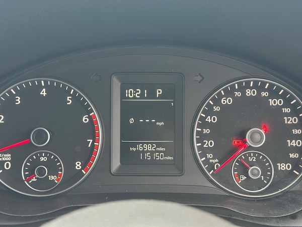 Used Volkswagen Scirocco 2011 for sale - 76306889: Photo 31