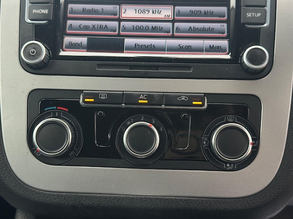 Used Volkswagen Scirocco 2011 for sale - 76306889: Photo 36