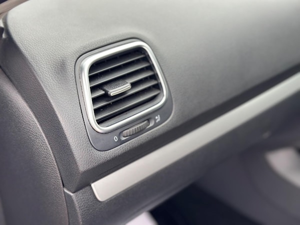 Used Volkswagen Scirocco 2011 for sale - 76306889: Photo 43