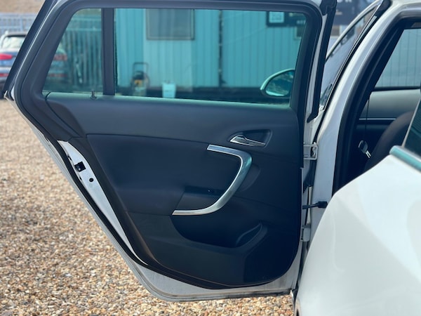 Used Vauxhall Insignia 2015 for sale - 76095211: Photo 12