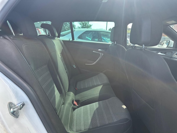 Used Vauxhall Insignia 2015 for sale - 76095211: Photo 13