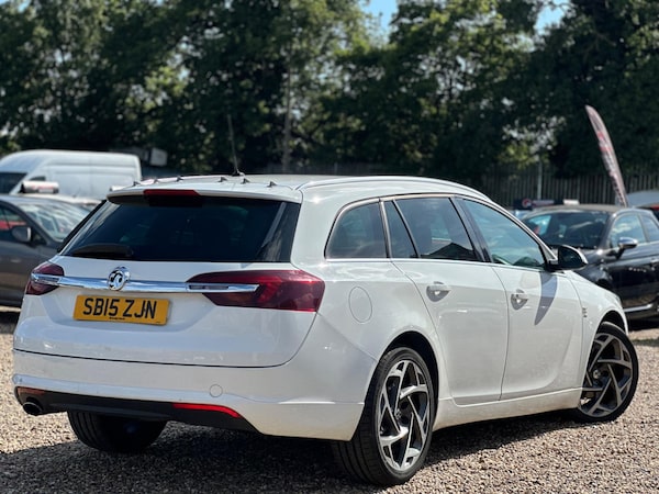 Used Vauxhall Insignia 2015 for sale - 76095211: Photo 2