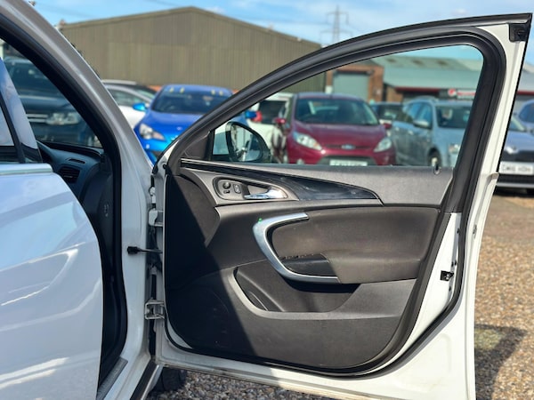 Used Vauxhall Insignia 2015 for sale - 76095211: Photo 52