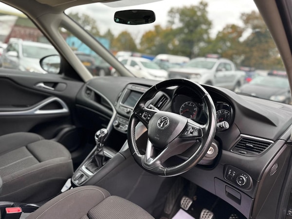 Used Vauxhall Zafira Tourer 2018 for sale - 76282828: Photo 16