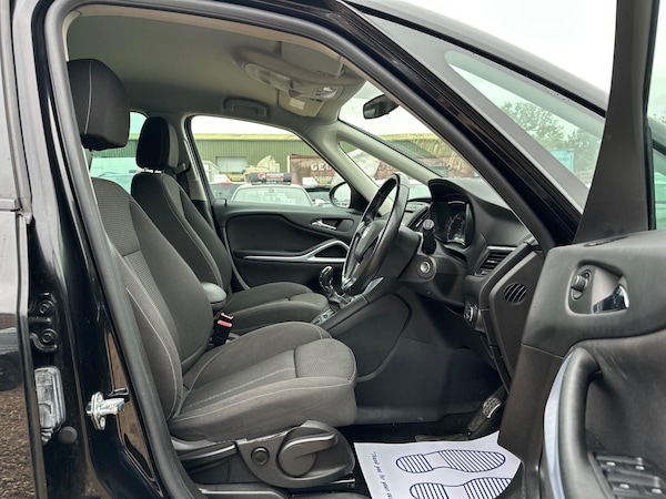 Used Vauxhall Zafira Tourer 2018 for sale - 76282828: Photo 17