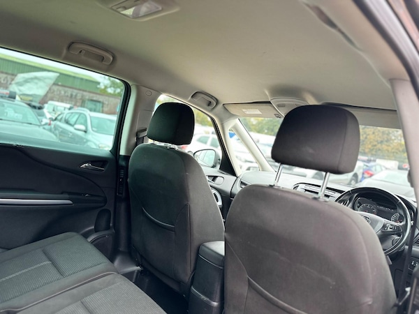 Used Vauxhall Zafira Tourer 2018 for sale - 76282828: Photo 20