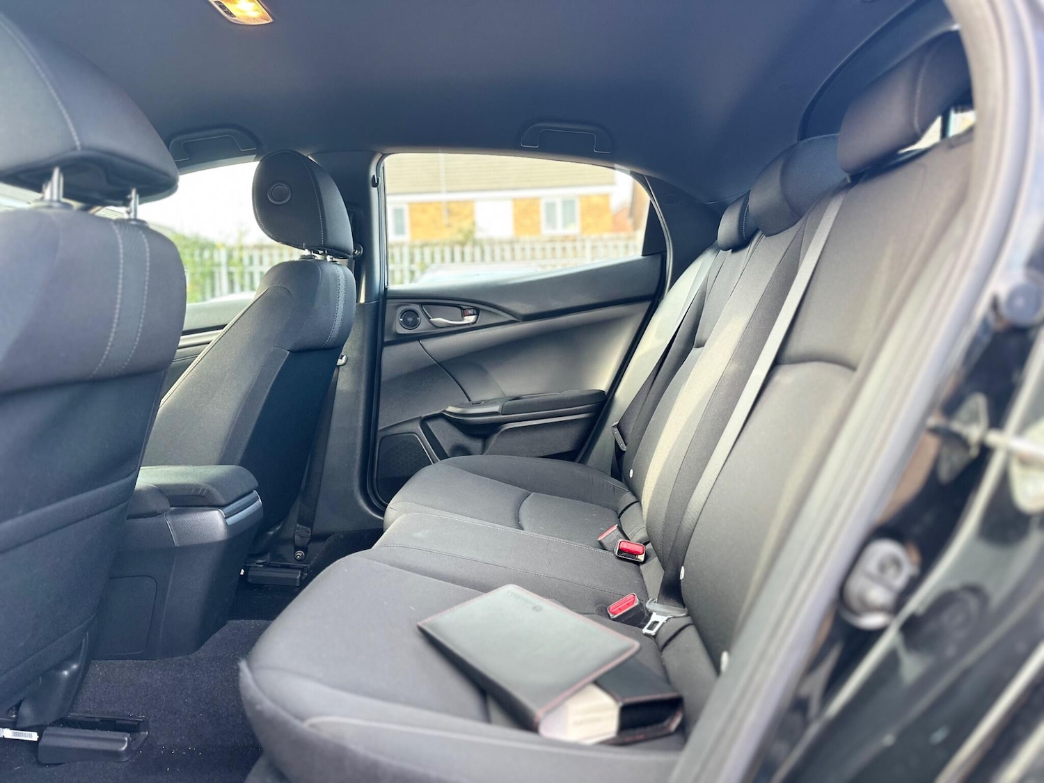 Used Honda Civic 2017 for sale - 76361195: Photo 25