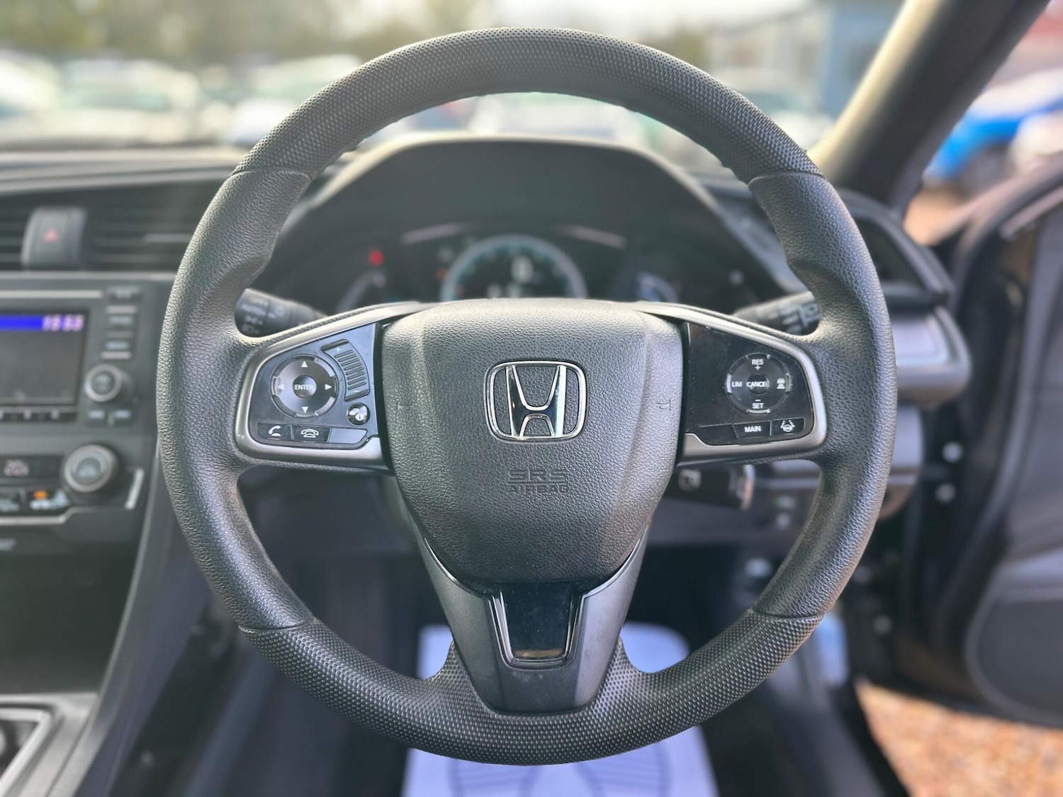 Used Honda Civic 2017 for sale - 76361195: Photo 31