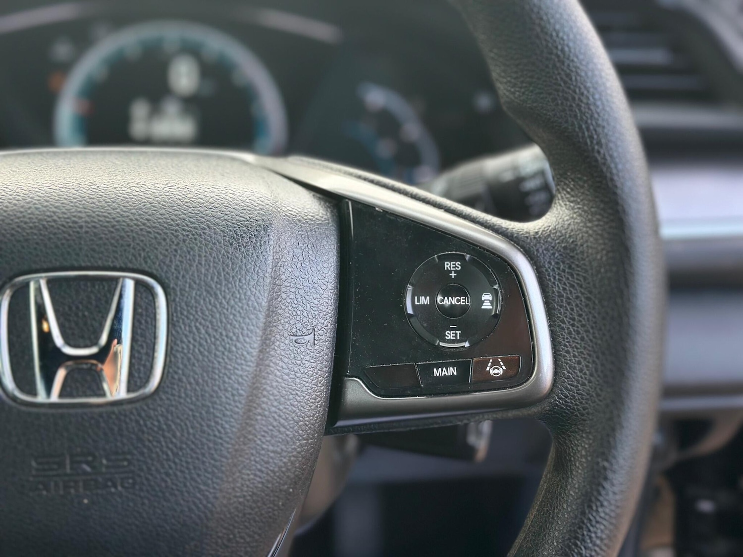 Used Honda Civic 2017 for sale - 76361195: Photo 32