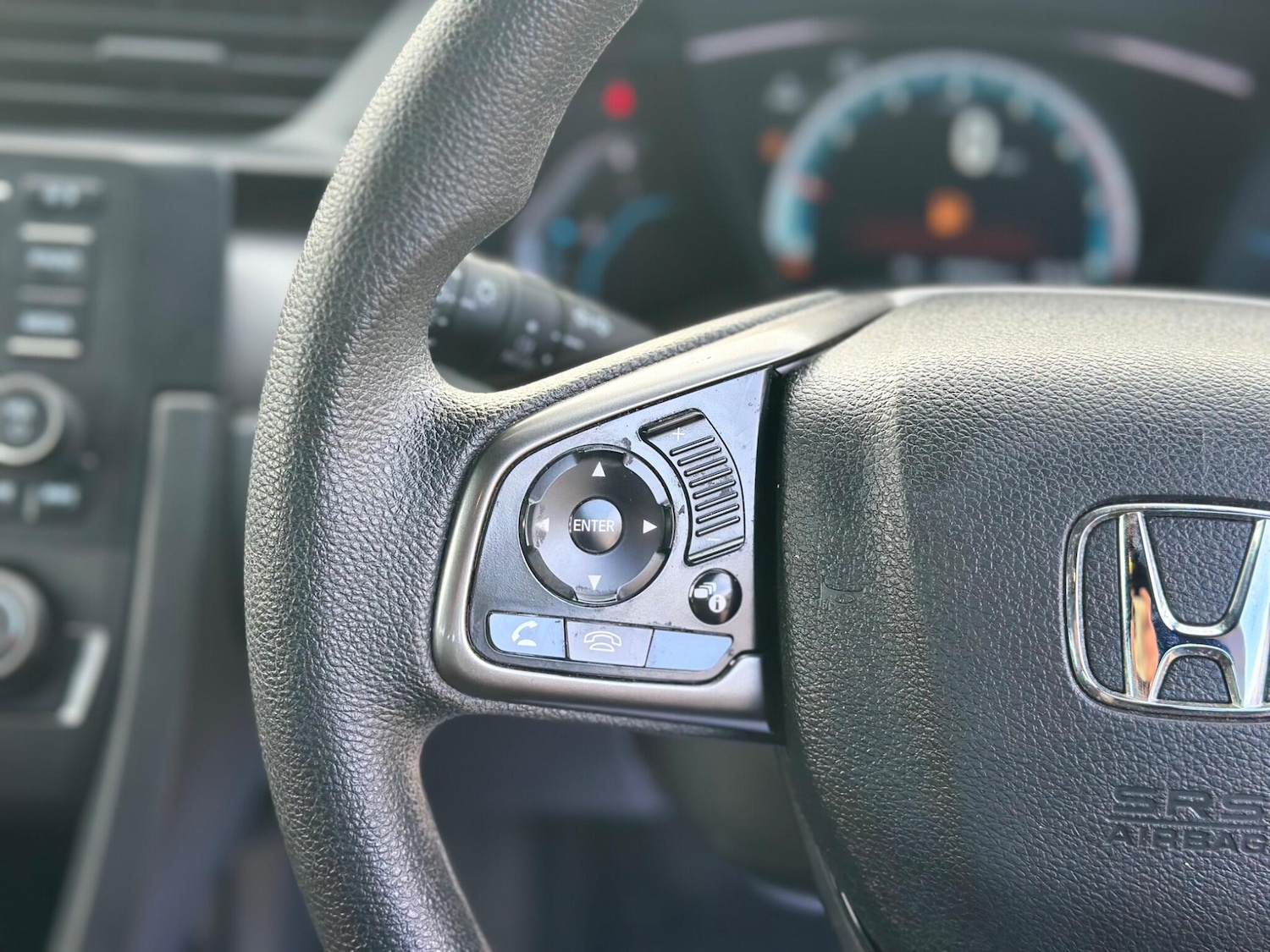 Used Honda Civic 2017 for sale - 76361195: Photo 33