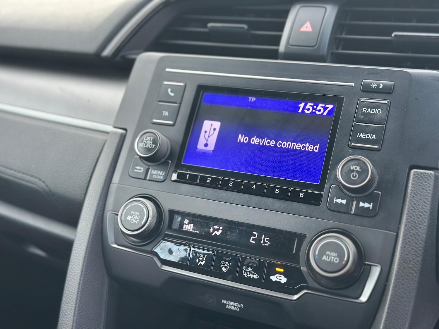 Used Honda Civic 2017 for sale - 76361195: Photo 39