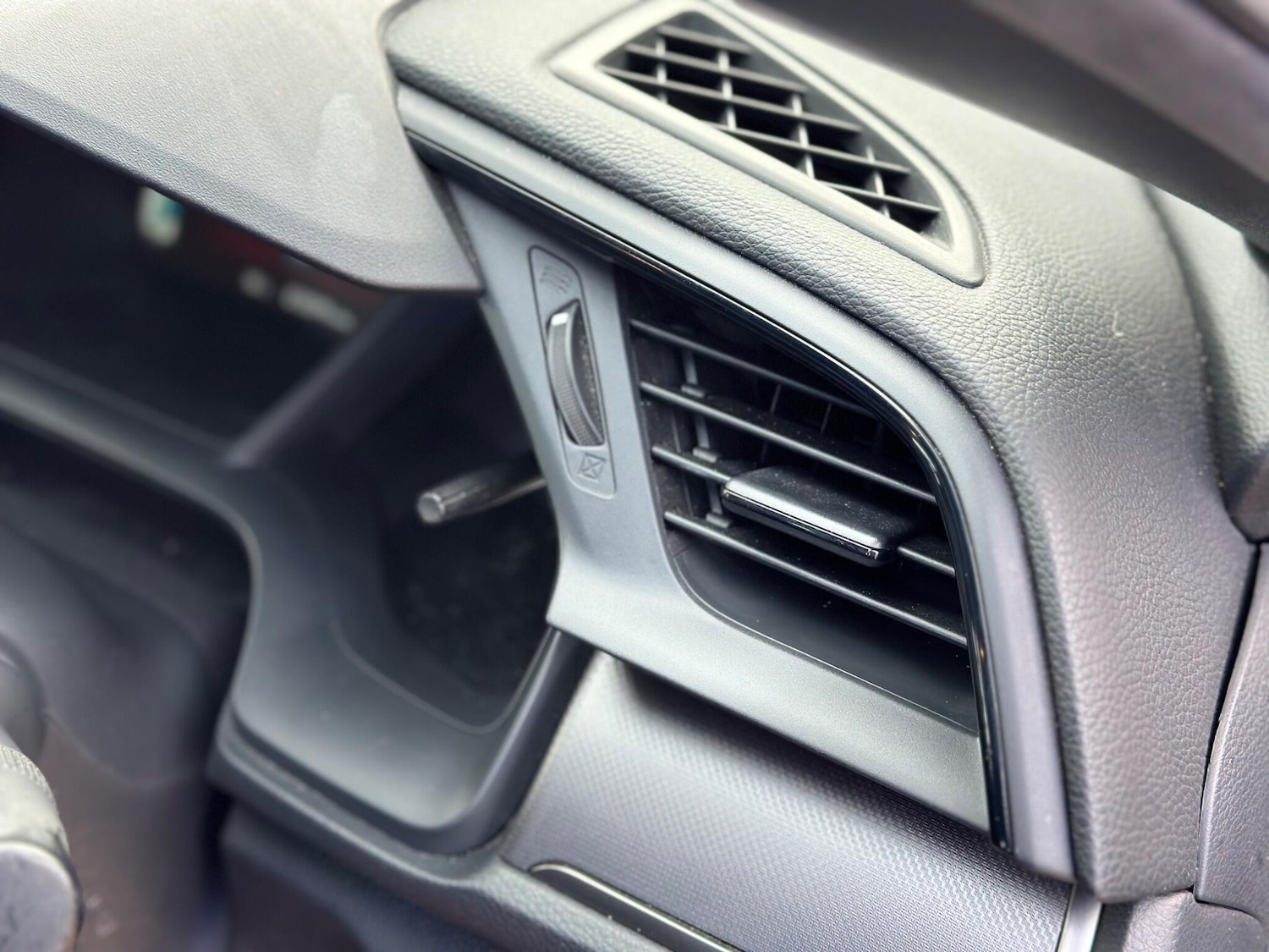 Used Honda Civic 2017 for sale - 76361195: Photo 46