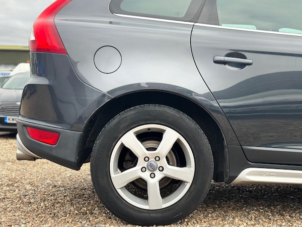 Used Volvo XC60 2011 for sale - 76199779: Photo 13