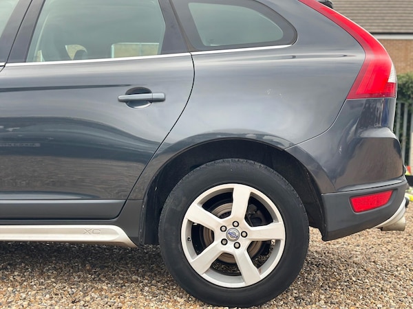 Used Volvo XC60 2011 for sale - 76199779: Photo 14