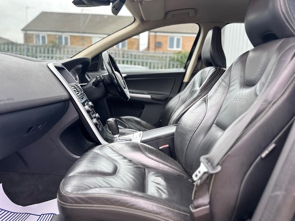 Used Volvo XC60 2011 for sale - 76199779: Photo 26