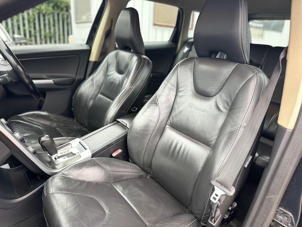 Used Volvo XC60 2011 for sale - 76199779: Photo 28