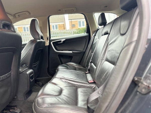 Used Volvo XC60 2011 for sale - 76199779: Photo 30
