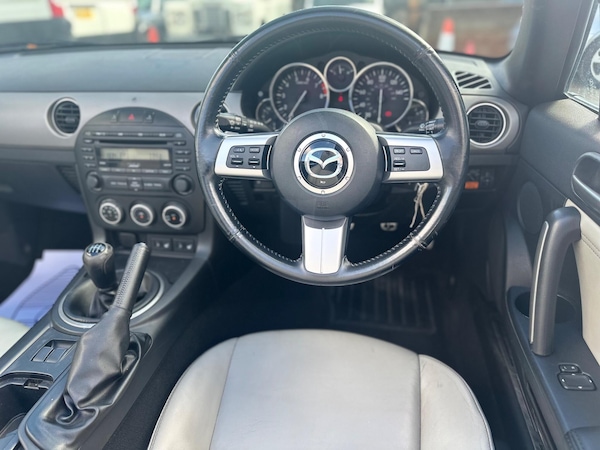 Used Mazda MX-5 2011 for sale - 76043249: Photo 2