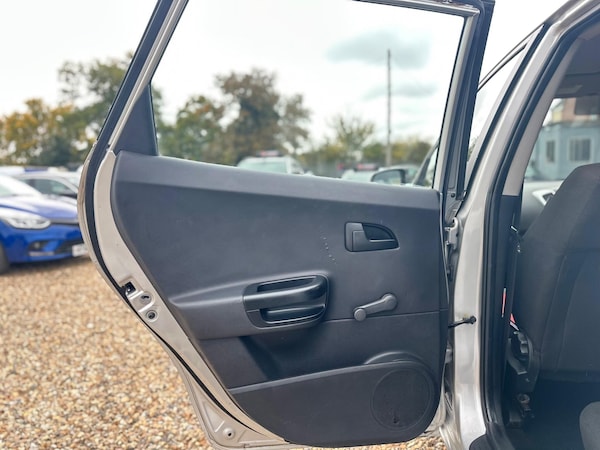 Used Kia Ceed 2012 for sale - 76295138: Photo 27