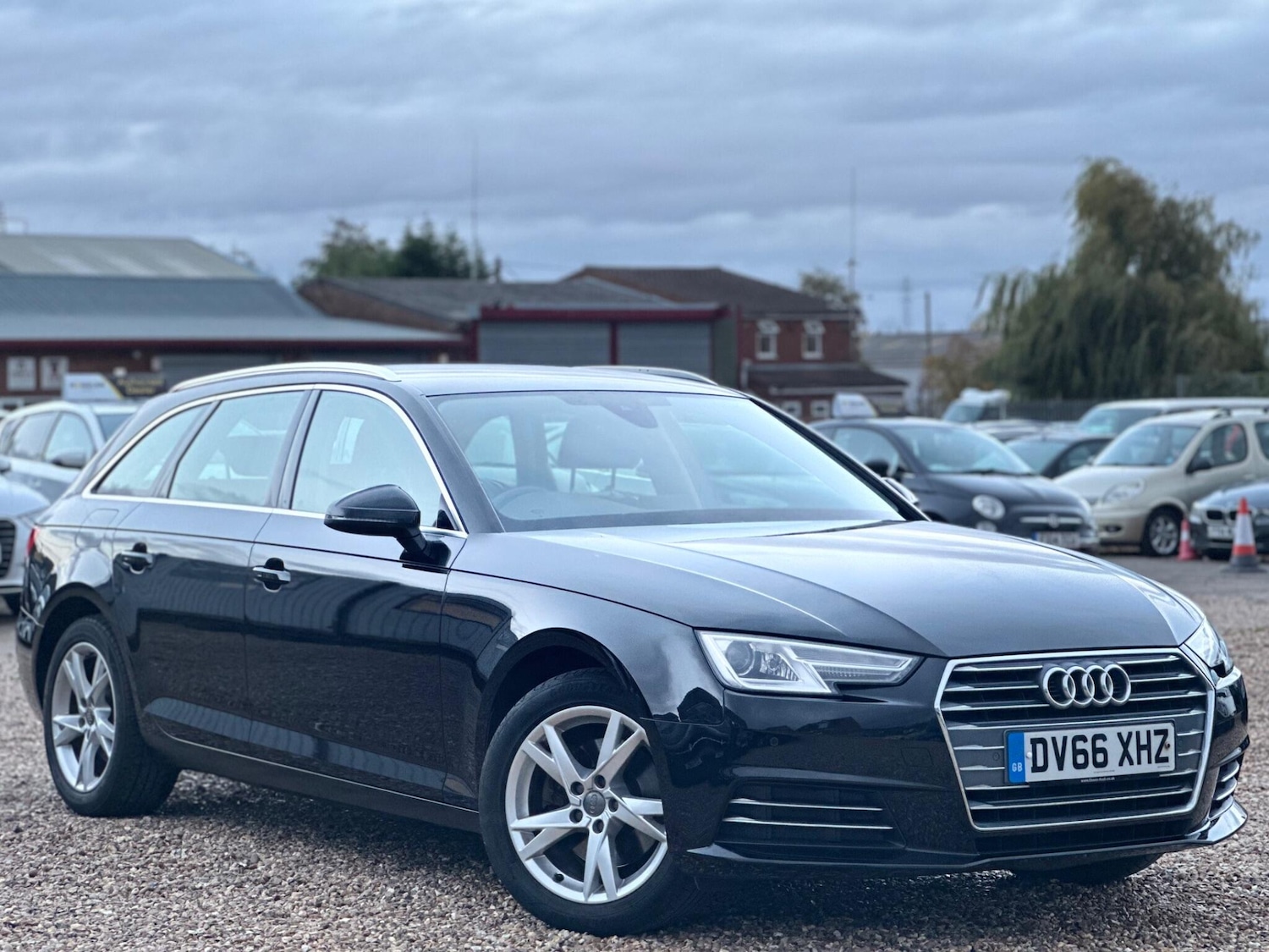 Used Audi A4 Avant 2016 for sale - 76371502: Photo 1