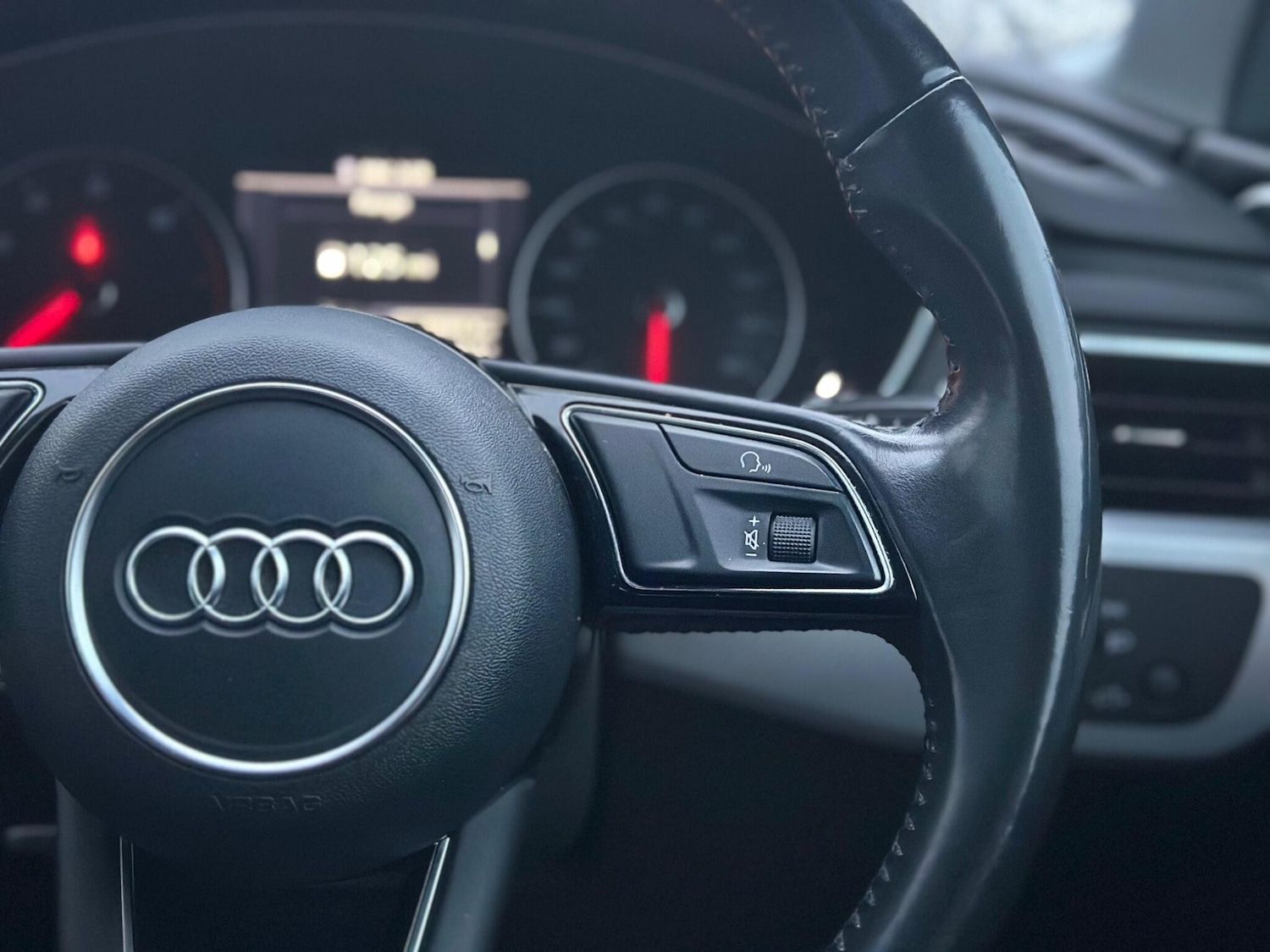 Used Audi A4 Avant 2016 for sale - 76371502: Photo 35
