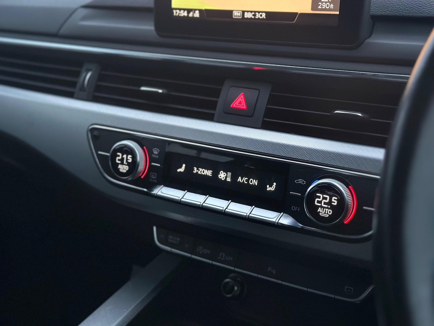 Used Audi A4 Avant 2016 for sale - 76371502: Photo 42