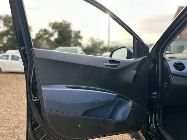 Used Hyundai i10 2014 for sale - 76109770: Photo 18