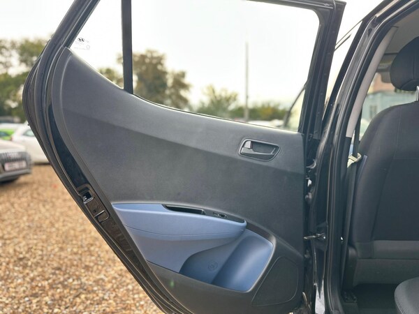 Used Hyundai i10 2014 for sale - 76109770: Photo 21