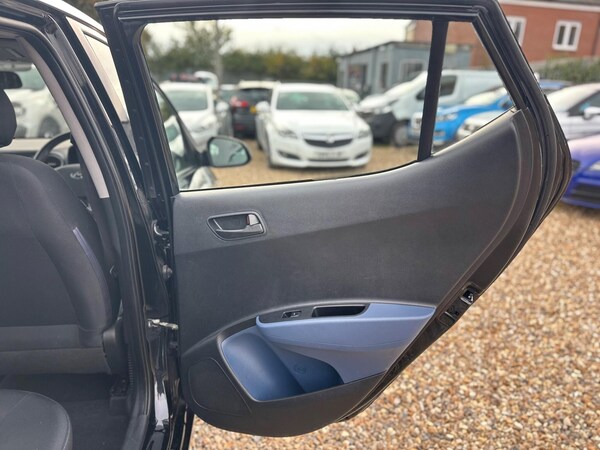 Used Hyundai i10 2014 for sale - 76109770: Photo 24